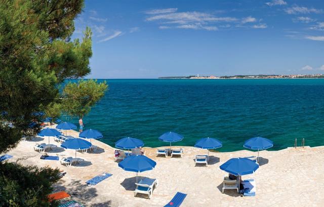 Lanterna Resort