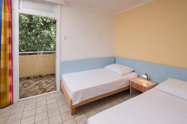 APT. 6(+0)