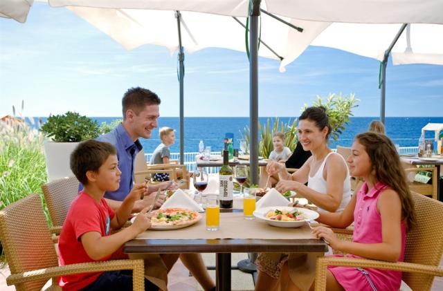 Lanterna Resort