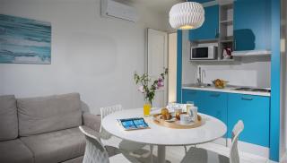 Port 9 Apartments