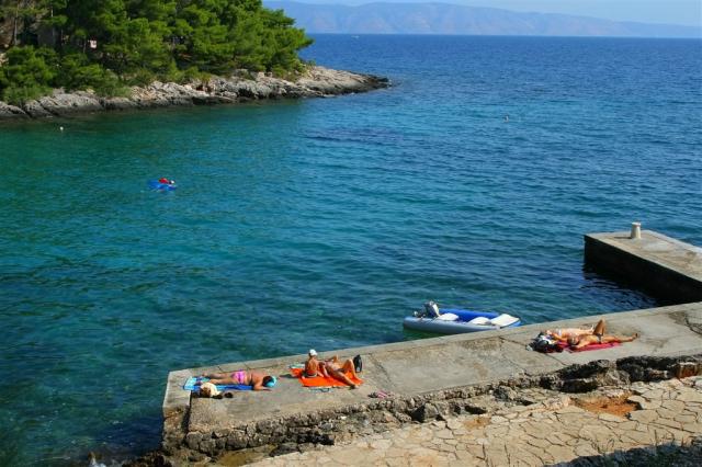Hotel ADRIATIQ FONTANA RESORT, Jelsa - pláž