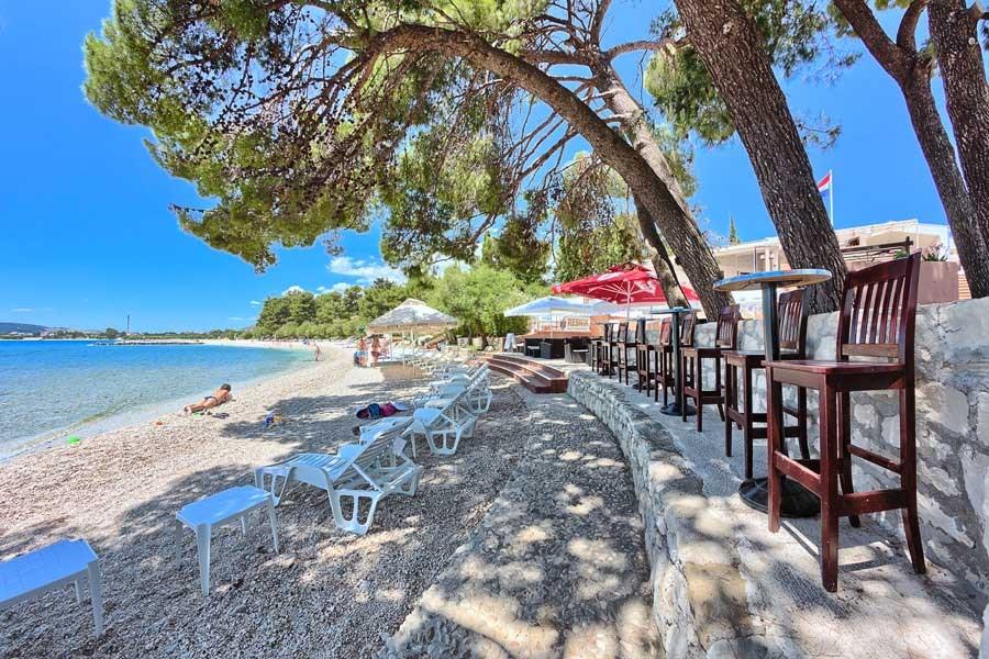 Resort RESNIK, Kaštel Štafilič - pláž