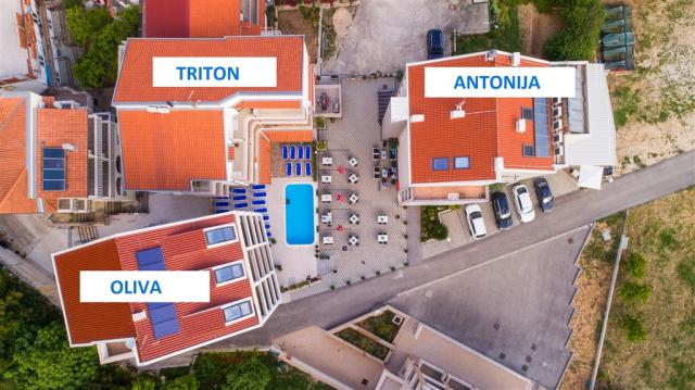 Holiday Resort ANTONIJA, OLIVA, TRITON, Drvenik