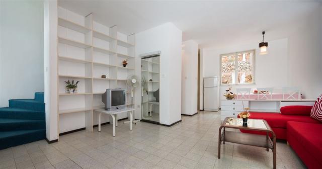 APT. 4+2