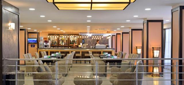 Lobby Bar