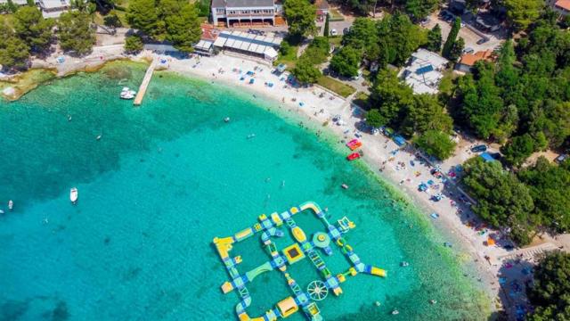 CENTINERA Resort & Camping, Banjole - pláž