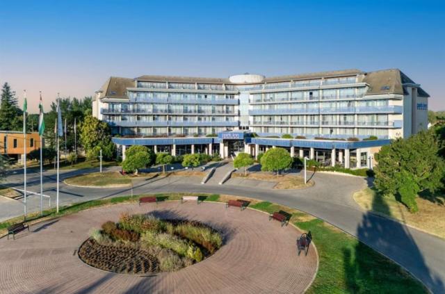 PARK INN BY RADISSON SÁRVÁR RESORT & SPA