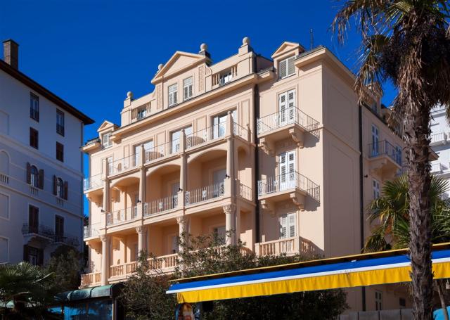 Hotel LUNGOMARE, Opatija
