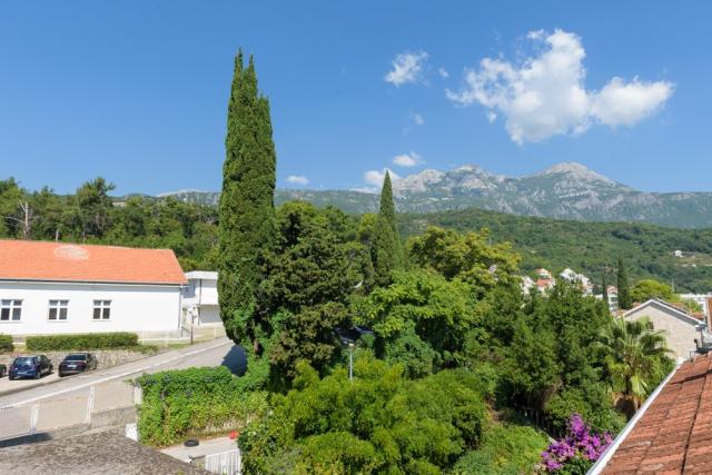 Hotel M, Herceg Novi