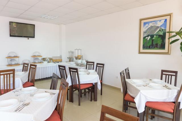 Hotel M, Herceg Novi