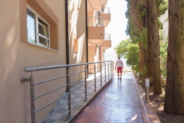 Hotel M, Herceg Novi