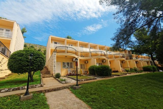 HOTEL VAL (EX. JADRAN), Trogir - Seget Donji - DEPANDANCE
