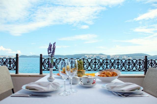 HOTEL VAL (EX. JADRAN), Trogir - Seget Donji