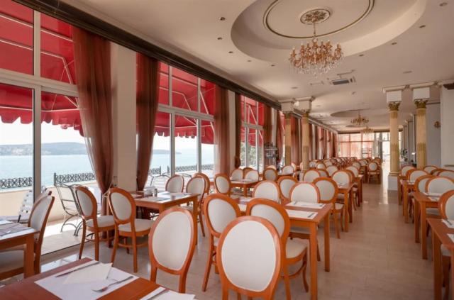 HOTEL VAL (EX. JADRAN), Trogir - Seget Donji