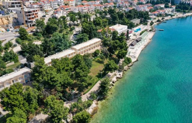HOTEL VAL (EX. JADRAN), Trogir - Seget Donji