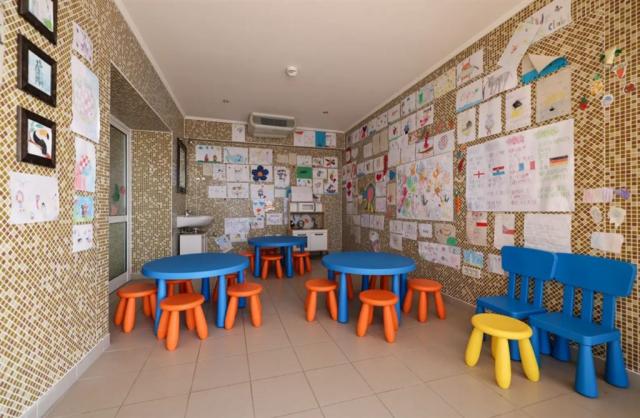 HOTEL VAL (EX. JADRAN), Trogir - Seget Donji