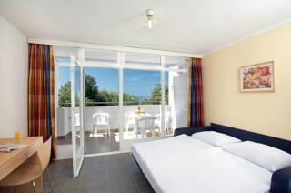 Lanterna Resort