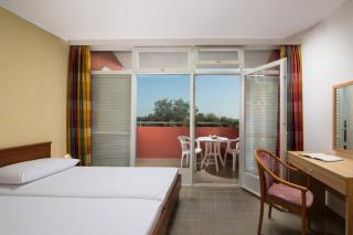Lanterna Resort