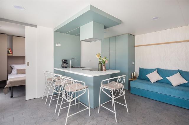 M. HOME 4(+2) LUXURY HOLIDAY WITH POOL