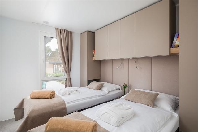 M. HOME 4(+2) LUXURY HOLIDAY WITH POOL