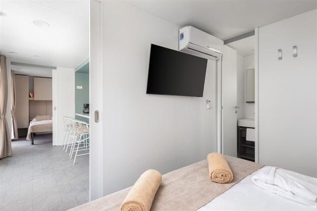 M. HOME 4(+2) LUXURY HOLIDAY WITH POOL