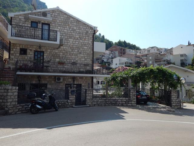VILA TEODORA (EX KENTERA), Sveti Stefan
