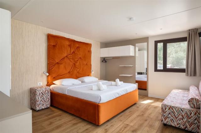 M.HOME 2(+0) PREMIUM