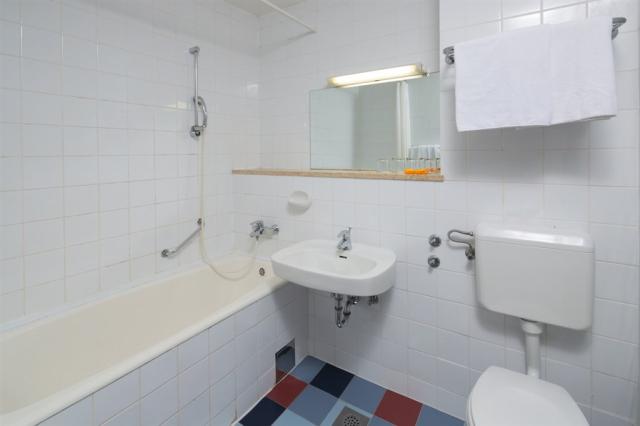 APT. 6(+0)
