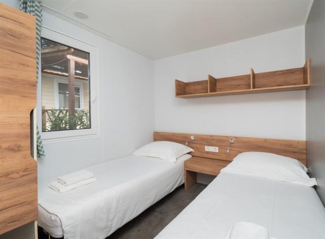 Chorvatsko, Šibenik, Amadria Camping Šibenik-MH 4(+1) SW PREMIU