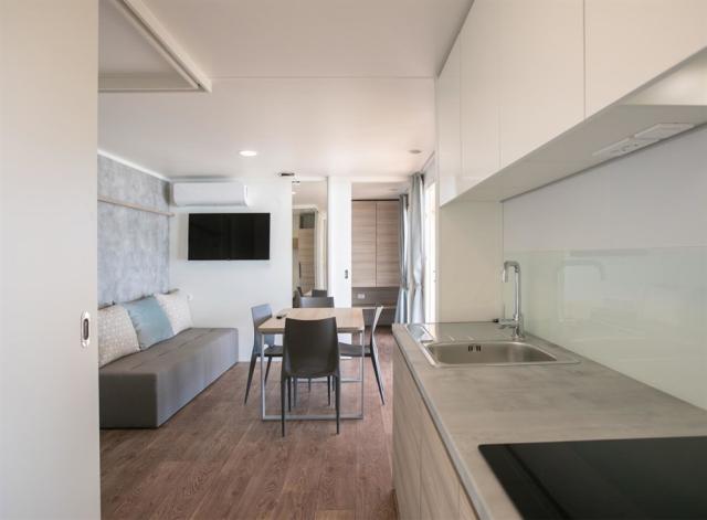 Chorvatsko, Šibenik, Amadria Camping Šibenik-MH 6(+1)LUXURY