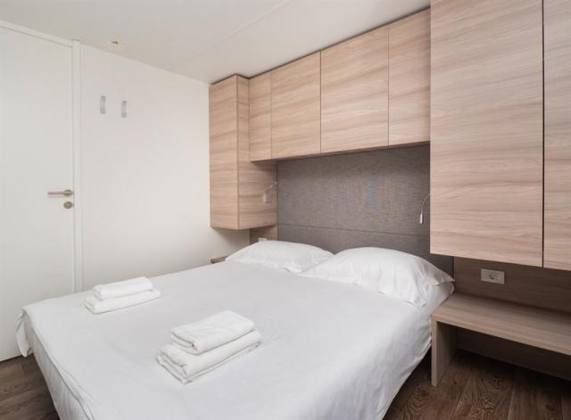 Chorvatsko, Šibenik, Amadria Camping Šibenik-MH 6(+1)LUXURY