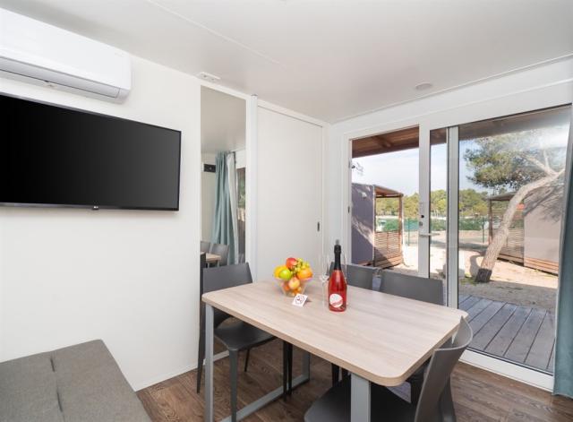Chorvatsko, Šibenik, Amadria Camping Šibenik-MH 6(+1)LUXURY