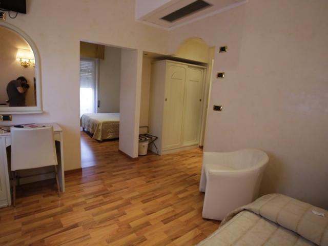 Hotel VIENNA OSTENDA, Taliansko - Emilia-Romagna - Rimini, zobr