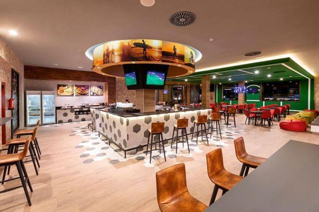 bar