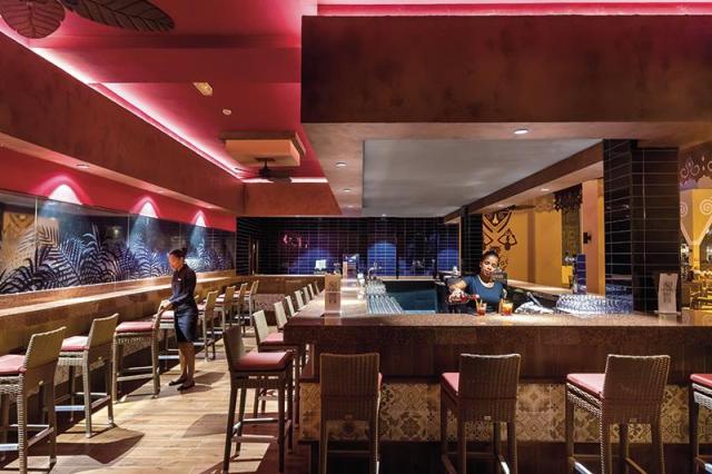 plaza bar