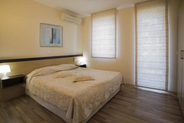 Apartmán s bočným výhľadom na more (1 spálňa)