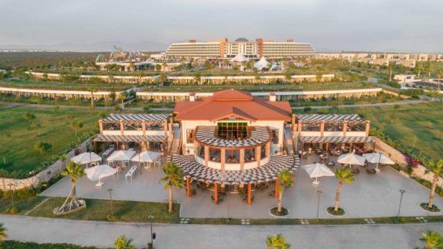 Aquasis de Luxe Resort and Spa