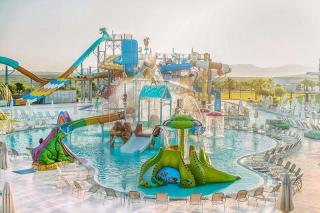 Aquasis de Luxe Resort and Spa