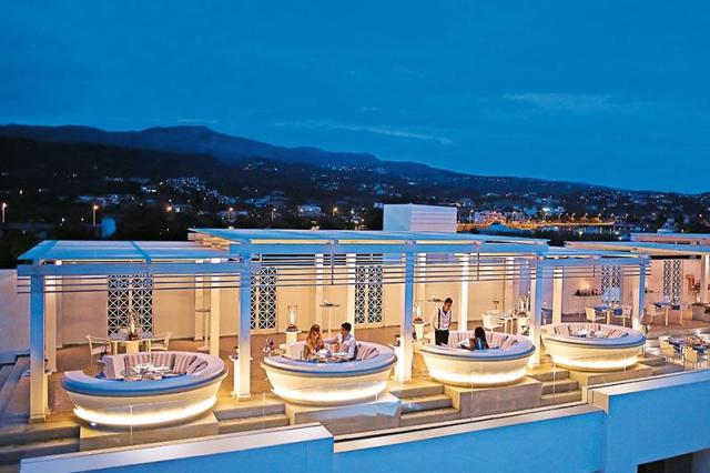 rooftop bar