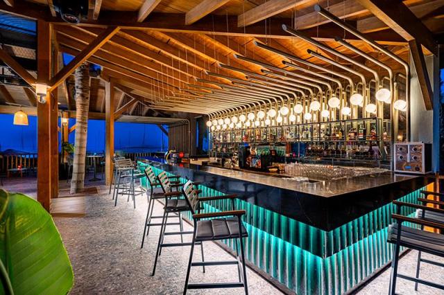 bar