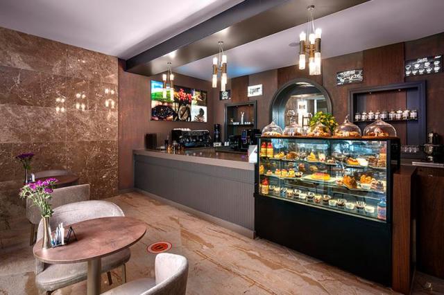 bar