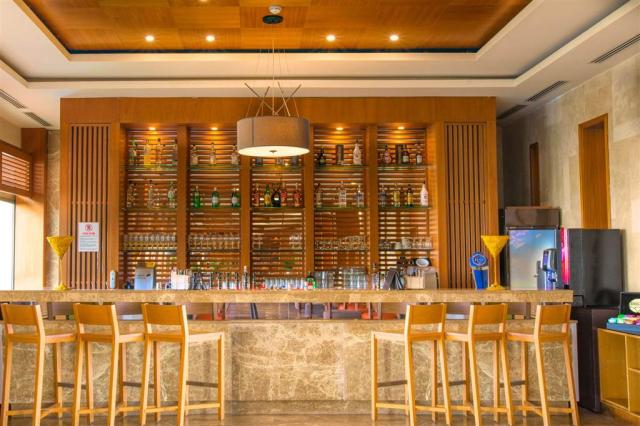 lobby bar