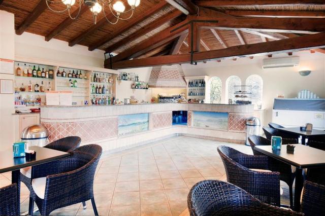 bar