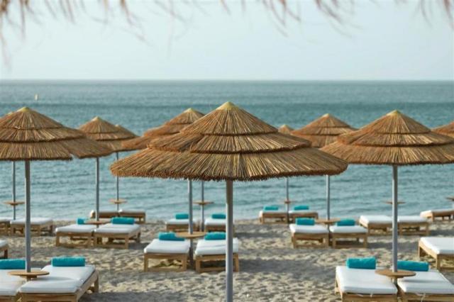 pekná pláž ocenená Modrou vlajkou 30m od hotela