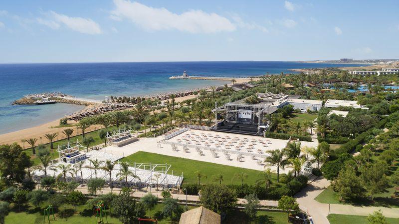 Noah's Ark Deluxe Hotel & SPA