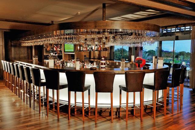 bar