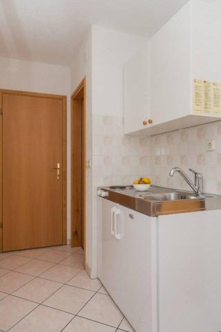 crnov16_120873_l