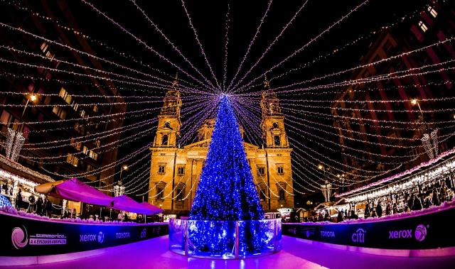 vianočné trhy v Budapešti