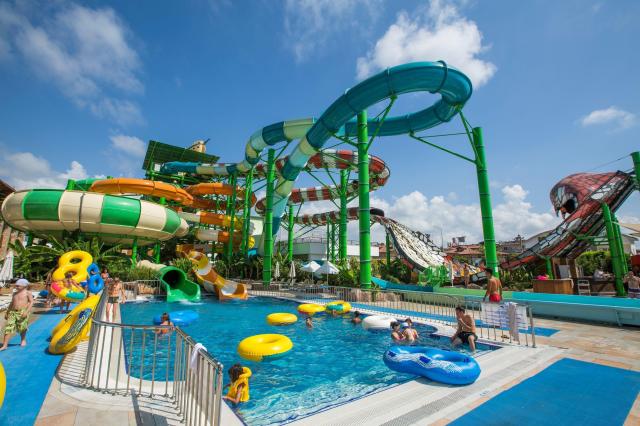 Crystal Waterworld Resort & SPA