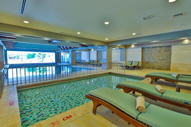 Crystal Family Resort & SPA